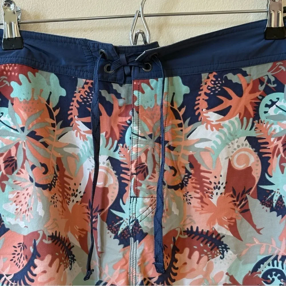 Patagonia Scallop Hem Stretch Wavefarer Board Shorts